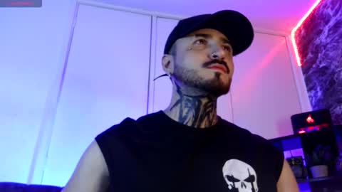 Chris  Dont forget to gift me thumb up Its very important to me and makes me happy AF  online show from 11/24/25, 06:46