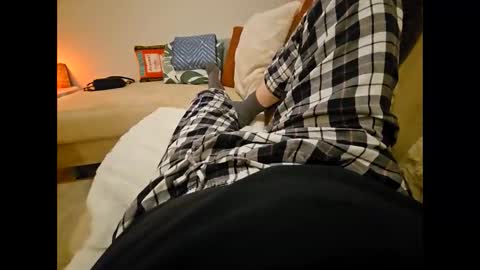 Snapshot of garbis11 chatting on 11/15/25, 09:06 garbis11 online show from 11/15/25, 09:06