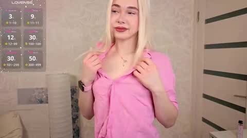 Violla online show from 01/14/26, 04:12