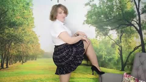 Snapshot of gardner_ava chatting on 02/17/25, 10:40 Ava online show from 02/17/25, 10:40