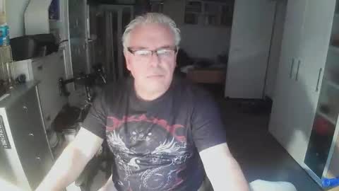 Snapshot of gargamil chatting on 11/03/25, 12:17 gargamil online show from 11/03/25, 12:17