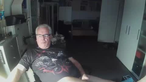 Snapshot of gargamil chatting on 11/26/25, 01:45 gargamil online show from 11/26/25, 01:45