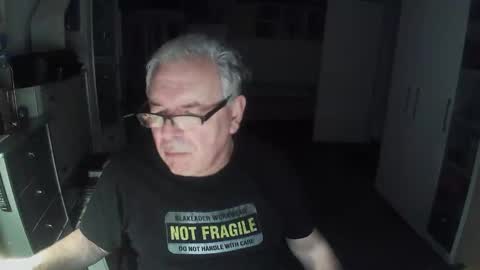 Snapshot of gargamil chatting on 01/19/26, 03:05 gargamil online show from 01/19/26, 03:05