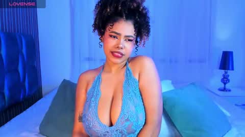 Snapshot of garnetsugar chatting on 12/22/24, 04:06 garnet online show from 12/22/24, 04:06