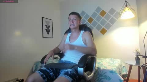 Snapshot of garuo_18 chatting on 10/29/25, 03:31 garuo_18 online show from 10/29/25, 03:31