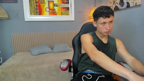 Snapshot of garuo_18 chatting on 11/30/25, 04:22 garuo_18 online show from 11/30/25, 04:22