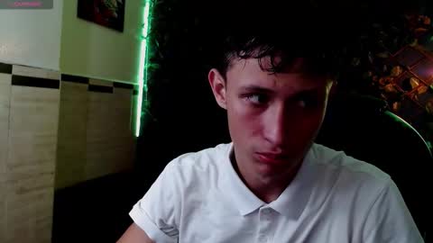 Snapshot of garuo_18 chatting on 12/17/25, 02:06 garuo_18 online show from 12/17/25, 02:06