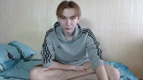 Snapshot of gary_snail33257 chatting on 11/21/25, 07:29 meow online show from 11/21/25, 07:29