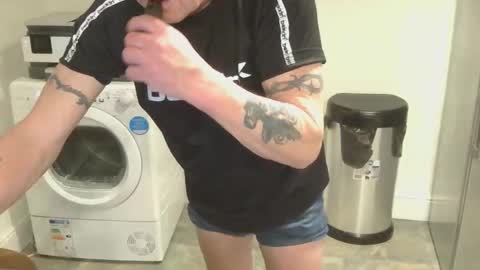 Snapshot of garybaker60 chatting on 01/14/26, 07:52 Gaz online show from 01/14/26, 07:52