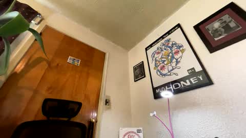 Snapshot of garypumpt chatting on 12/03/25, 06:39 marvin pumpt online show from 12/03/25, 06:39