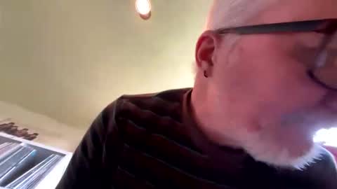 Snapshot of garypumpt chatting on 12/14/25, 05:40 marvin pumpt online show from 12/14/25, 05:40