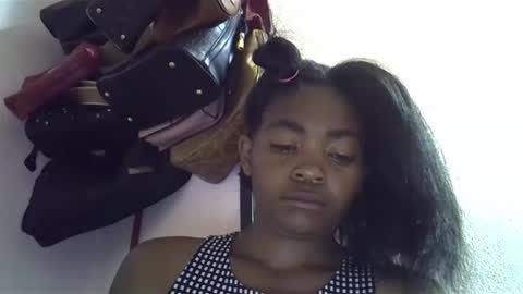 Snapshot of gasielah chatting on 12/14/25, 04:01 gasielah online show from 12/14/25, 04:01