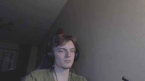 Snapshot of gasturfahe chatting on 12/08/24, 10:03 gasturfahe online show from 12/08/24, 10:03