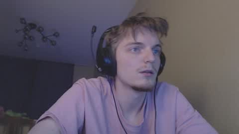 Snapshot of gasturfahe chatting on 01/10/25, 10:15 gasturfahe online show from 01/10/25, 10:15