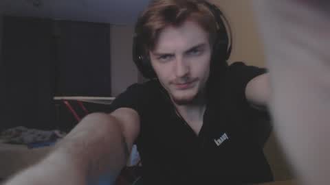 Snapshot of gasturfahe chatting on 01/26/25, 09:40 gasturfahe online show from 01/26/25, 09:40