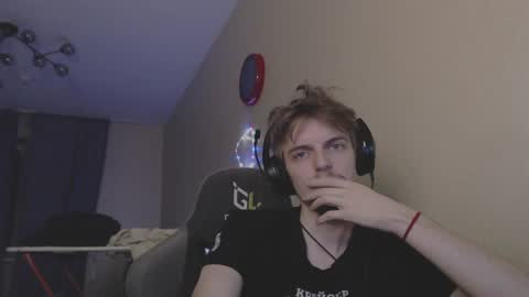 Snapshot of gasturfahe chatting on 01/27/25, 10:27 gasturfahe online show from 01/27/25, 10:27