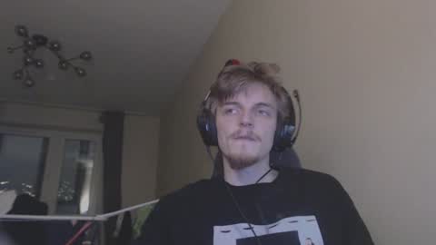 Snapshot of gasturfahe chatting on 02/07/25, 03:45 gasturfahe online show from 02/07/25, 03:45