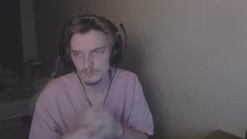 Snapshot of gasturfahe chatting on 02/12/25, 06:19 gasturfahe online show from 02/12/25, 06:19