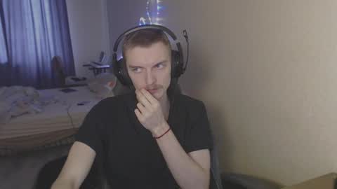 Snapshot of gasturfahe chatting on 03/05/25, 09:05 gasturfahe online show from 03/05/25, 09:05