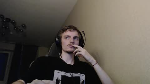 Snapshot of gasturfahe chatting on 09/08/25, 05:45 gasturfahe online show from 09/08/25, 05:45