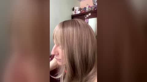 gatita_033 online show from 04/23/26, 03:25