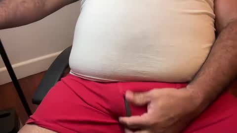 Snapshot of gato27cam chatting on 12/26/24, 04:43 Marco online show from 12/26/24, 04:43