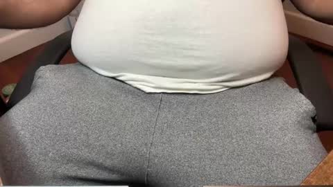 Snapshot of gato27cam chatting on 03/02/25, 04:28 Marco online show from 03/02/25, 04:28