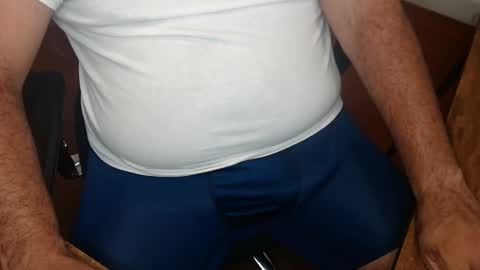 Snapshot of gato27cam chatting on 09/15/25, 04:12 Marco online show from 09/15/25, 04:12