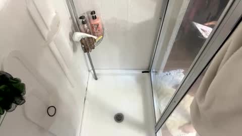 Snapshot of gato3030 chatting on 11/03/25, 09:27 gato3030 online show from 11/03/25, 09:27