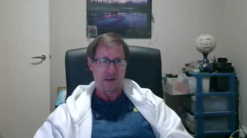 Snapshot of gatsby2025 chatting on 10/25/25, 09:39 gatsby2025 online show from 10/25/25, 09:39