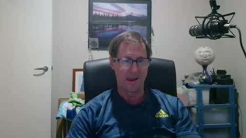 Snapshot of gatsby2025 chatting on 10/27/25, 11:14 gatsby2025 online show from 10/27/25, 11:14