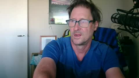 Snapshot of gatsby2025 chatting on 10/31/25, 08:32 gatsby2025 online show from 10/31/25, 08:32