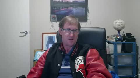 Snapshot of gatsby2025 chatting on 11/09/25, 02:04 gatsby2025 online show from 11/09/25, 02:04