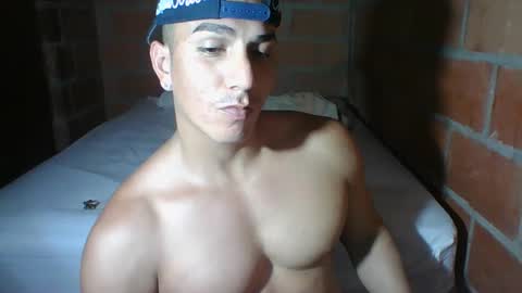 gattitosexy_95 online show from 09/30/25, 05:01