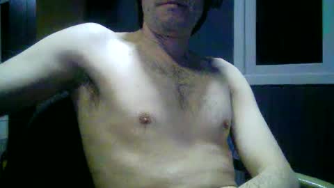 gauchors21 online show from 10/19/25, 02:45