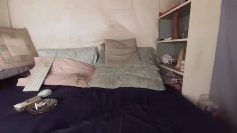 gayrobbin online show from 11/05/25, 10:59