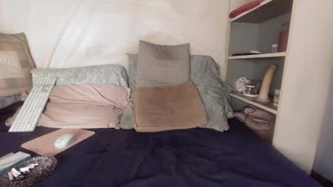 gayrobbin online show from 05/03/26, 01:28