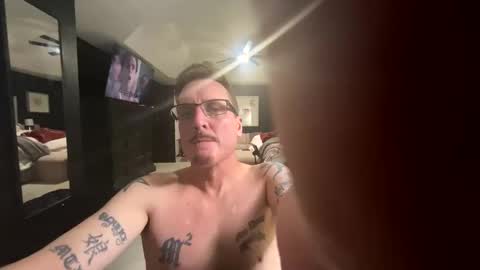 Snapshot of gaytomp402 chatting on 03/04/26, 11:38 GayTomP402 online show from 03/04/26, 11:38