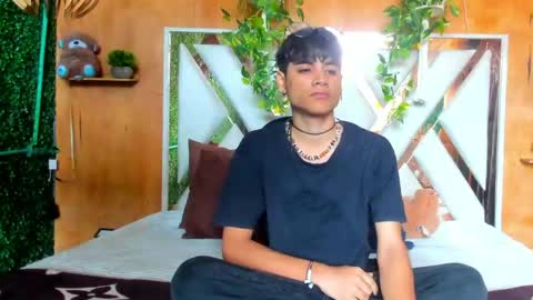 HAN online show from 04/17/26, 01:47