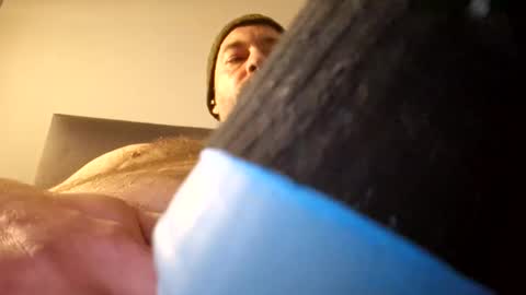 Snapshot of gazg1984 chatting on 12/20/25, 01:23 gazg1984 online show from 12/20/25, 01:23