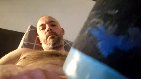 Snapshot of gazg1984 chatting on 04/20/26, 10:44 gazg1984 online show from 04/20/26, 10:44