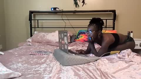 Snapshot of gbabii13 chatting on 10/28/25, 09:02 gbabii13 online show from 10/28/25, 09:02