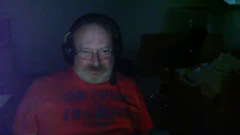Snapshot of gbstoni chatting on 10/09/25, 04:27 gbstoni online show from 10/09/25, 04:27