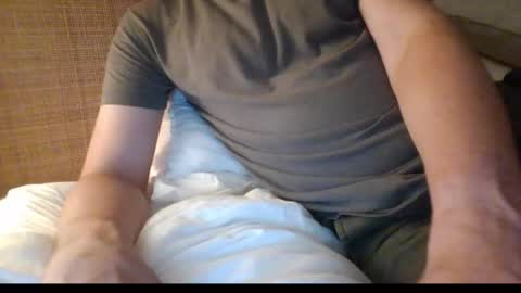 Snapshot of gccurious76 chatting on 11/27/25, 09:44 GCGuy online show from 11/27/25, 09:44