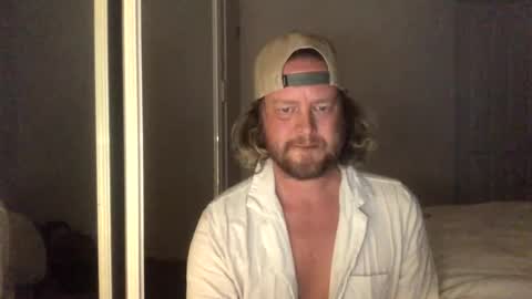 gcsurfer81 online show from 10/29/25, 07:32