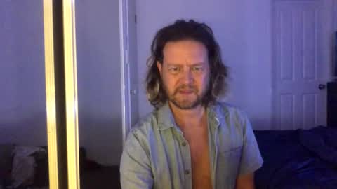 gcsurfer81 online show from 11/10/25, 08:13