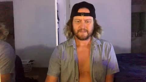 gcsurfer81 online show from 12/17/25, 09:15