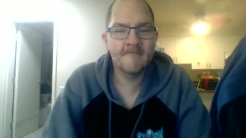Snapshot of geekgamer41 chatting on 06/16/26, 03:25 geekgamer41 online show from 06/16/26, 03:25