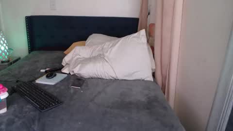 Snapshot of geishapaige chatting on 12/18/24, 11:02 The Empress online show from 12/18/24, 11:02