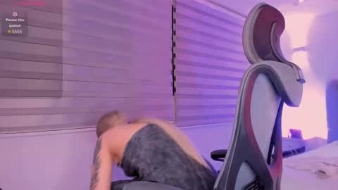 Gemma online show from 11/17/25, 04:18